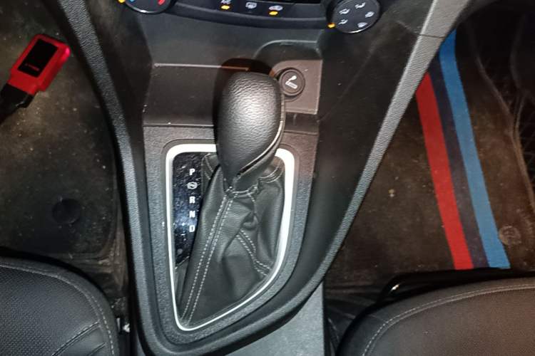 Used Buick GT 2021 Revised Version Flagship 1.5L Automatic Entry-Level Trim Gear Lever