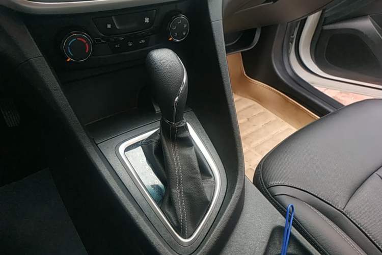 Used Buick GT 2021 Revised Version Flagship 1.5L Automatic Elite Edition Gear Lever