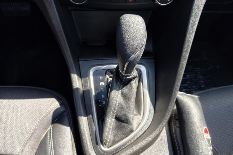 Used Buick GT 2021 Revised Version Flagship 1.5L Automatic Entry-Level Trim Gear Lever