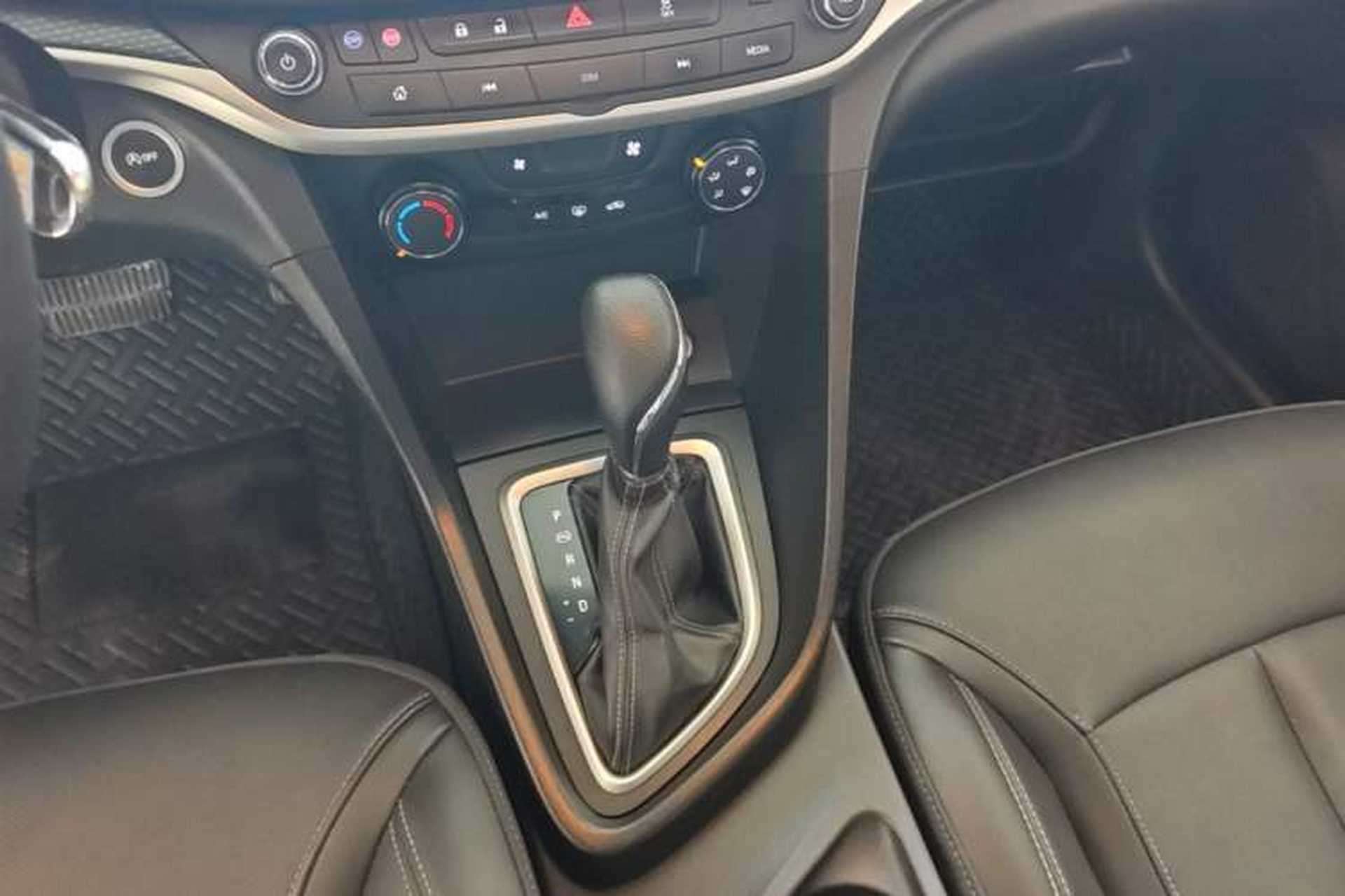 Used Buick GT 2021 1.3T Automatic Mild Hybrid Elite Version Gear Lever