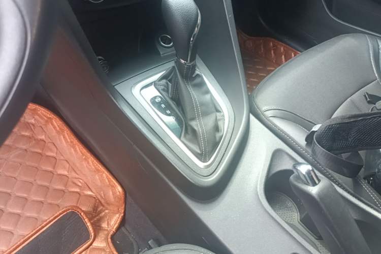 Used Buick GT 2021 Revised Version Flagship 1.5L Automatic Elite Edition Gear Lever