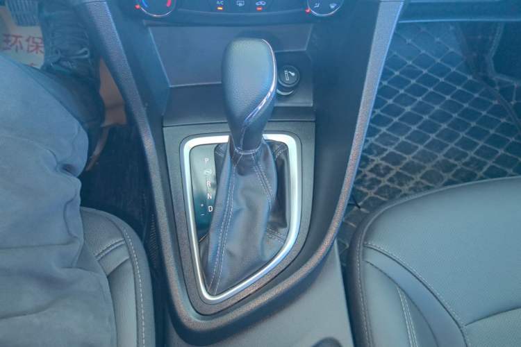 Used Buick GT 2021 Revised Version Flagship 1.5L Automatic Elite Edition Gear Lever