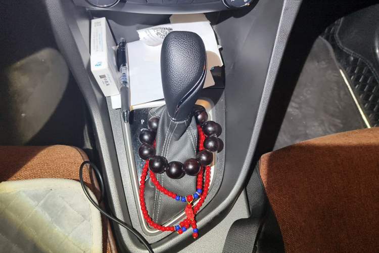 Used Buick GT 2021 1.3T Automatic Mild Hybrid Elite Version Gear Lever
