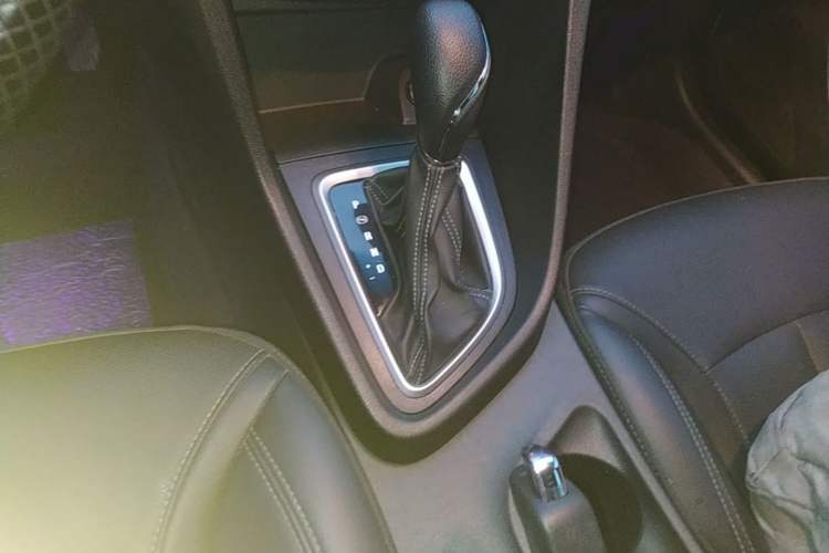 Used Buick GT 2021 Revised Version Flagship 1.5L Automatic Elite Edition Gear Lever