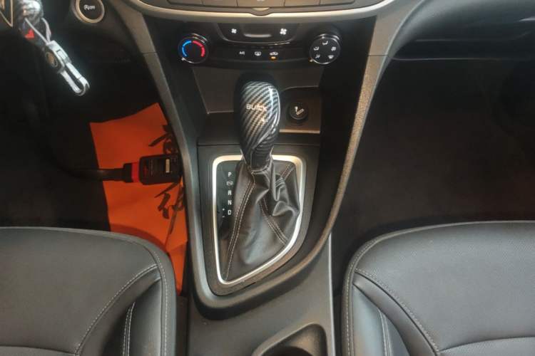 Used Buick GT 2021 Revised Version Flagship 1.5L Automatic Elite Edition Gear Lever