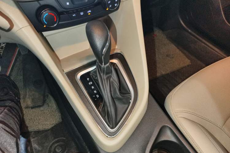 Used Buick GT 2021 Exemplar 1.5L Automatic Elite Version Gear Lever