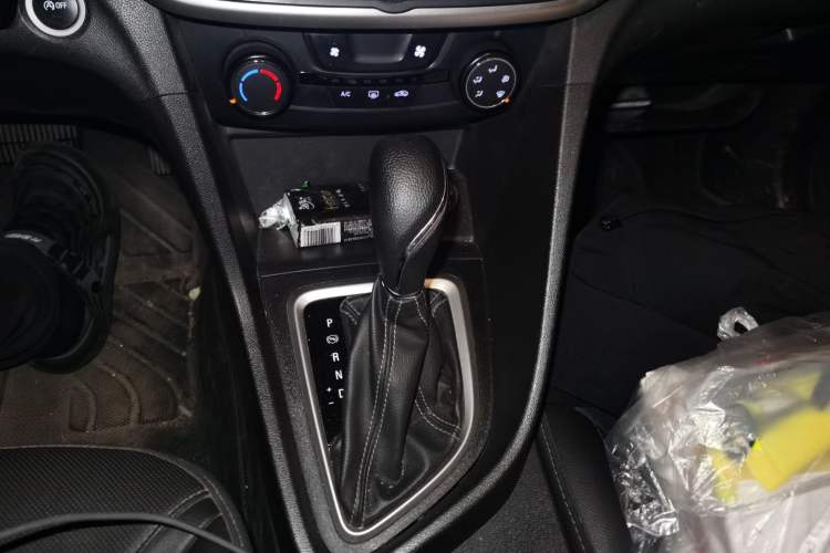 Used Buick GT 2021 Revised Version Flagship 1.5L Automatic Elite Edition Gear Lever
