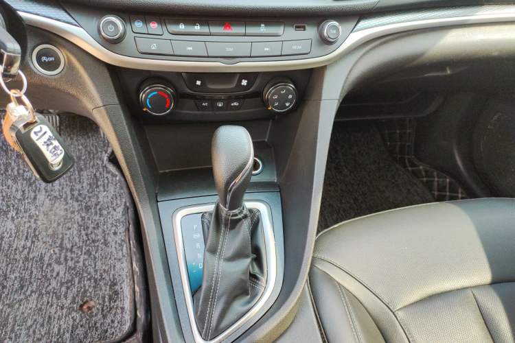 Used Buick GT 2021 Revised Version Flagship 1.5L Automatic Elite Edition Gear Lever