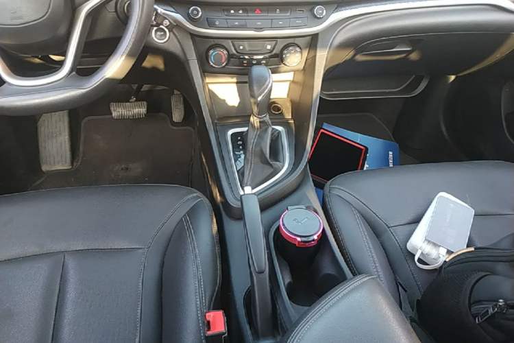 Used Buick GT 2021 Revised Version Flagship 1.5L Automatic Entry-Level Trim Gear Lever