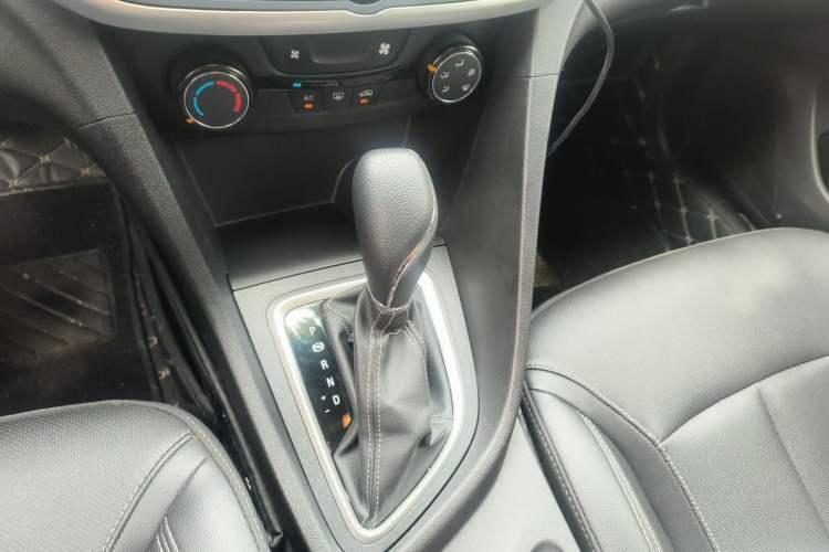 Used Buick GT 2021 Revised Version Flagship 1.5L Automatic Elite Edition Gear Lever