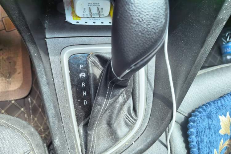 Used Buick GT 2021 1.3T Automatic Mild Hybrid Elite Version Gear Lever