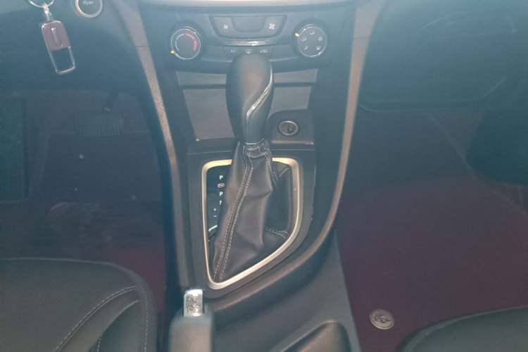 Used Buick GT 2021 Revised Version 1.3T Automatic Mild Hybrid Elite Edition Gear Lever