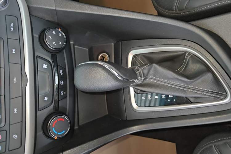 Used Buick GT 2021 1.3T Automatic Mild Hybrid Elite Version Gear Lever