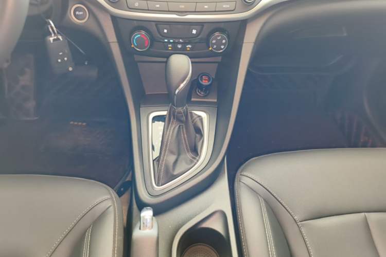 Used Buick GT 2021 Revised Version Flagship 1.5L Automatic Entry-Level Trim Gear Lever