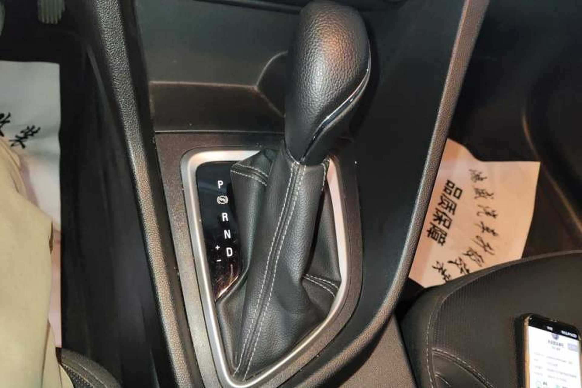 Used Buick GT 2021 Revised Version 1.3T Automatic Mild Hybrid Elite Edition Gear Lever