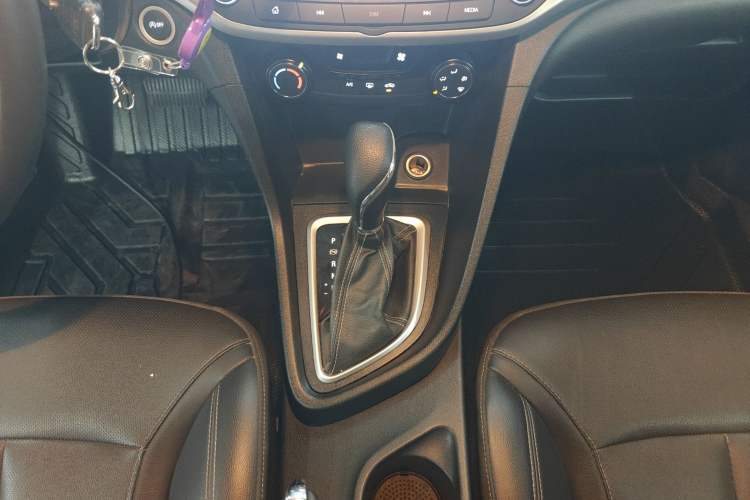 Used Buick GT 2021 Revised Version Flagship 1.5L Automatic Elite Edition Gear Lever