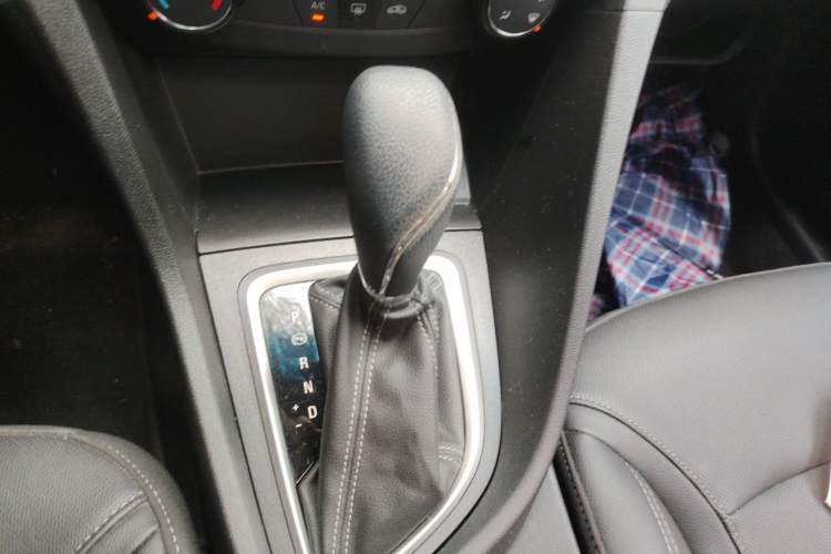 Used Buick GT 2021 Revised Version Flagship 1.5L Automatic Elite Edition Gear Lever