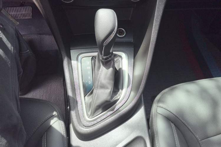 Used Buick GT 2021 Revised Version Flagship 1.5L Automatic Elite Edition Gear Lever