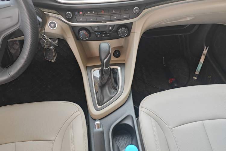 Used Buick GT 2021 Exemplar 1.5L Automatic Elite Version Gear Lever