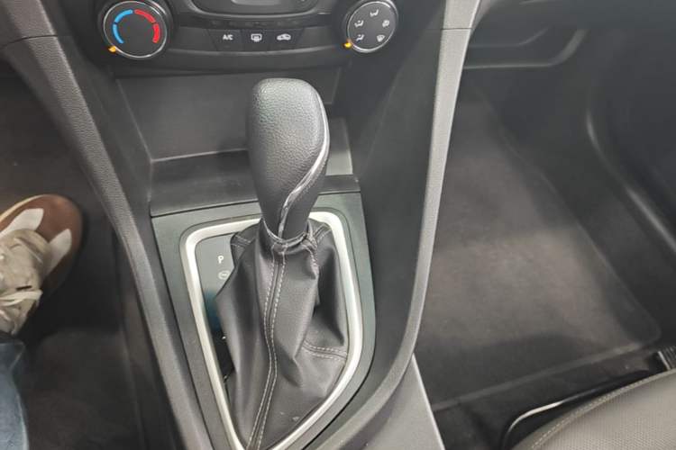 Used Buick GT 2021 Revised Version 1.3T Automatic Mild Hybrid Elite Edition Gear Lever