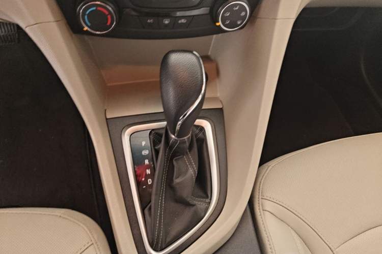 Used Buick GT 2021 Exemplar 1.5L Automatic Elite Version Gear Lever