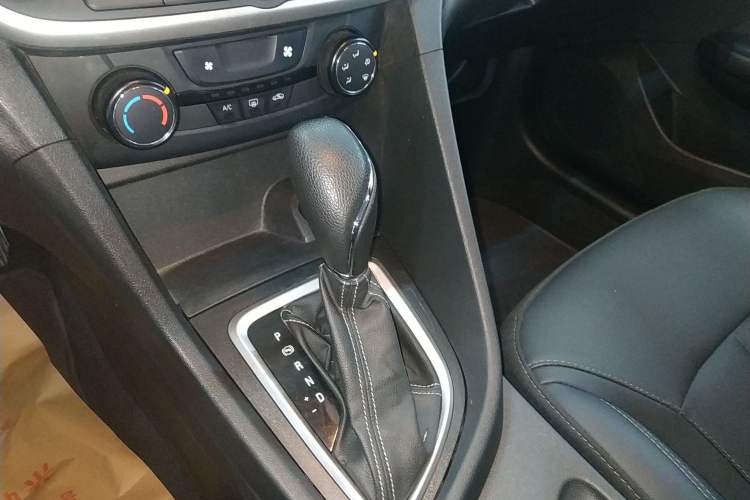 Used Buick GT 2021 Revised Version Flagship 1.5L Automatic Elite Edition Gear Lever