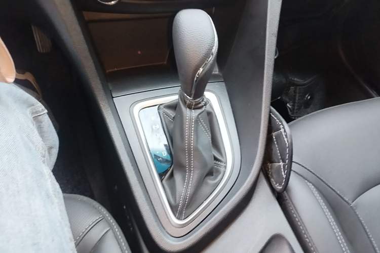 Used Buick GT 2021 Revised Version Flagship 1.5L Automatic Elite Edition Gear Lever