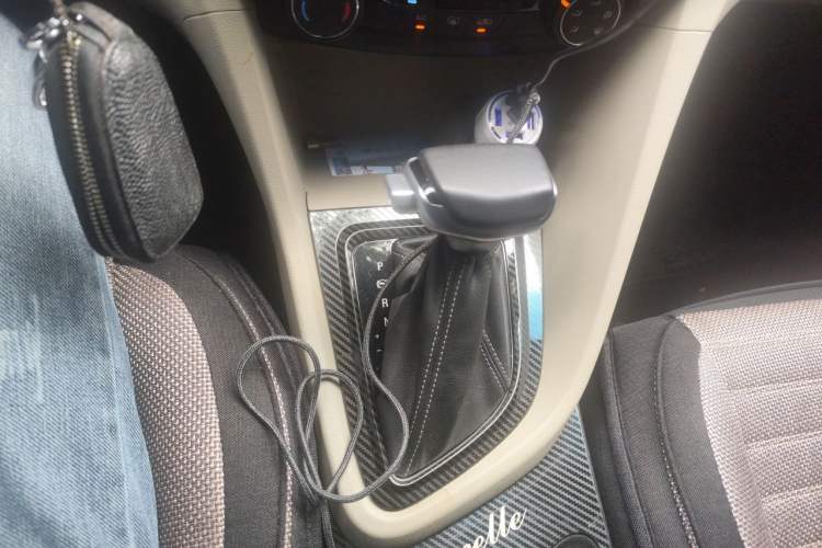 Used Buick GT 2021 Exemplar 1.5L Automatic Entry-Level Trim Gear Lever