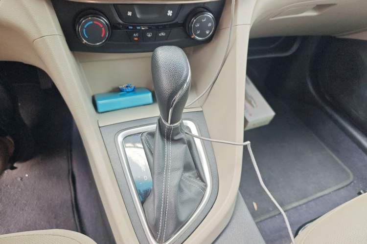 Used Buick GT 2021 Exemplar 1.5L Automatic Elite Version Gear Lever