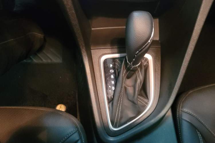 Used Buick GT 2021 Revised Version Flagship 1.5L Automatic Elite Edition Gear Lever