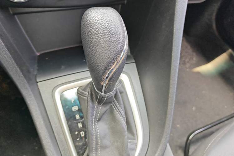 Used Buick GT 2021 Revised Version 1.3T Automatic Mild Hybrid Elite Edition Gear Lever