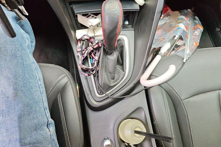 Used Buick GT 2021 Revised Version Flagship 1.5L Automatic Elite Edition Gear Lever