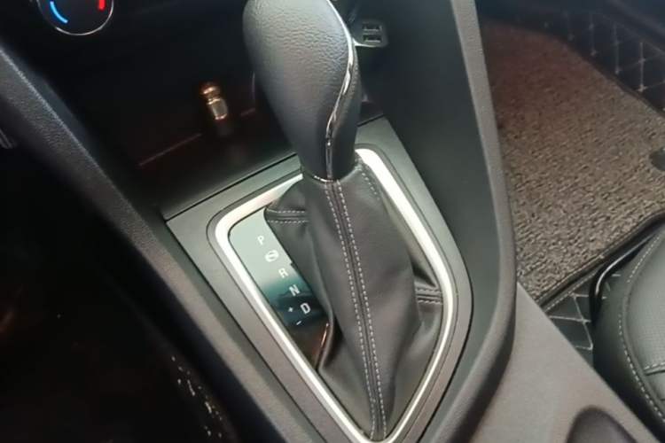 Used Buick GT 2021 Revised Version Flagship 1.5L Automatic Elite Edition Gear Lever