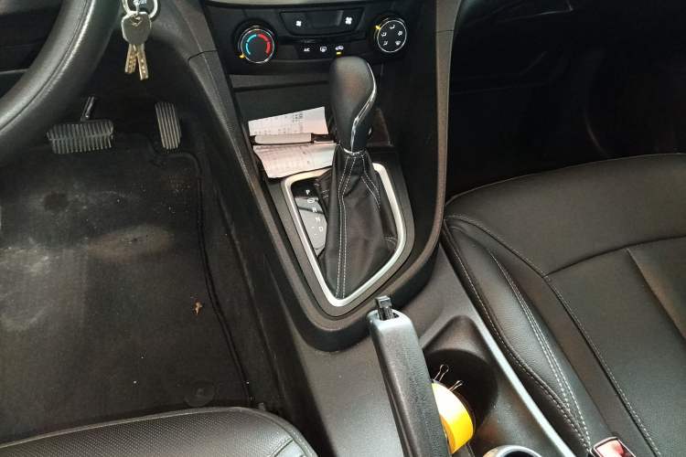 Used Buick GT 2021 Revised Version 1.3T Automatic Mild Hybrid Elite Edition Gear Lever