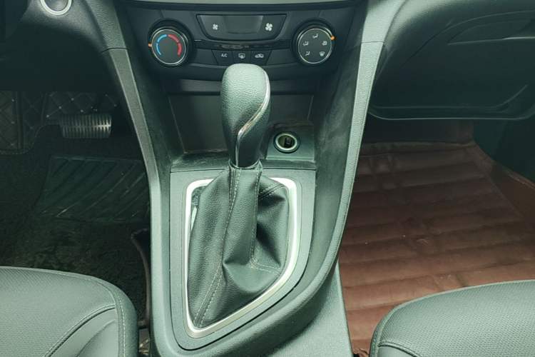 Used Buick GT 2021 1.3T Automatic Mild Hybrid Elite Version Gear Lever
