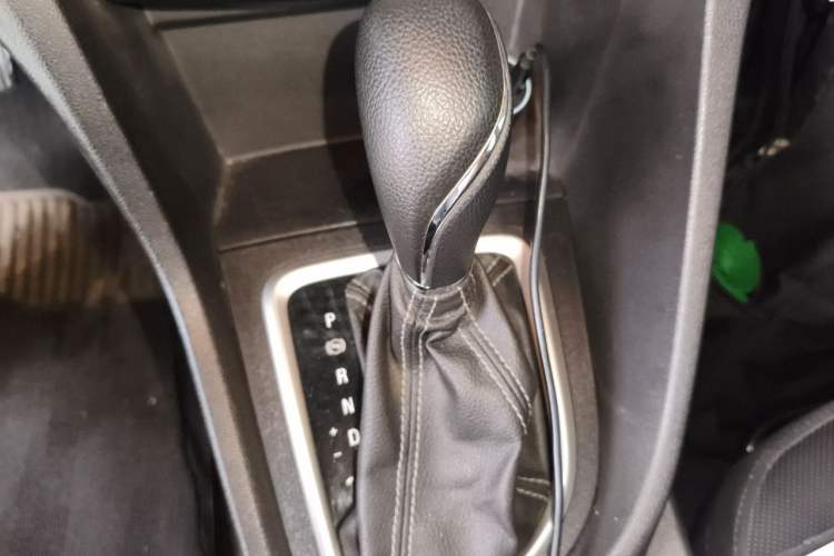 Used Buick GT 2021 Revised Version 1.3T Automatic Mild Hybrid Elite Edition Gear Lever