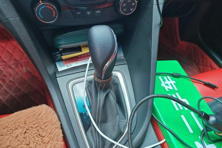 Used Buick GT 2021 Revised Version 1.3T Automatic Mild Hybrid Elite Edition Gear Lever