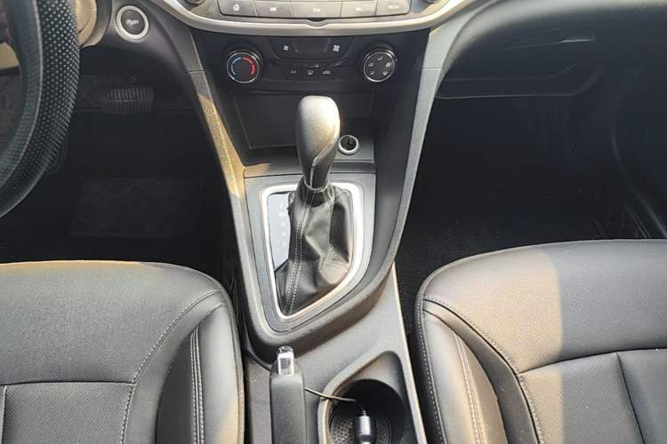 Used Buick GT 2021 Revised Version Flagship 1.5L Automatic Elite Edition Gear Lever