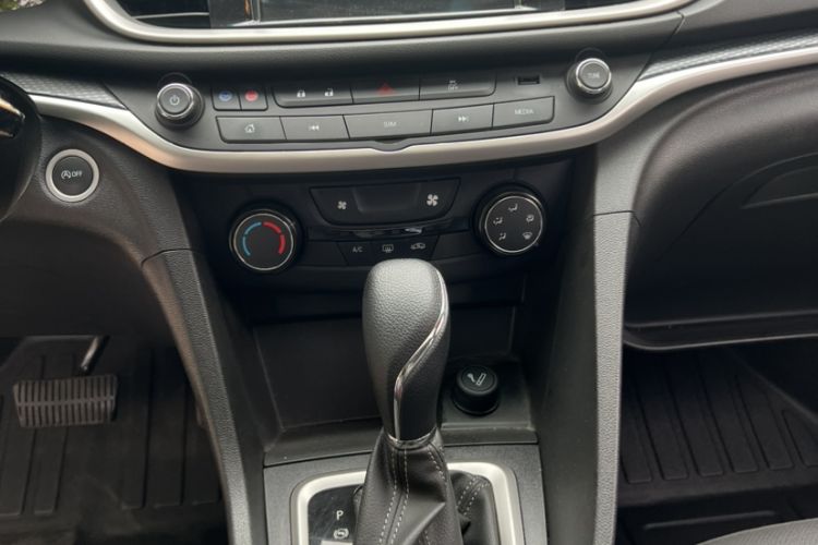 Used Buick GT 2021 Revised Version Flagship 1.5L Automatic Elite Edition Gear Lever