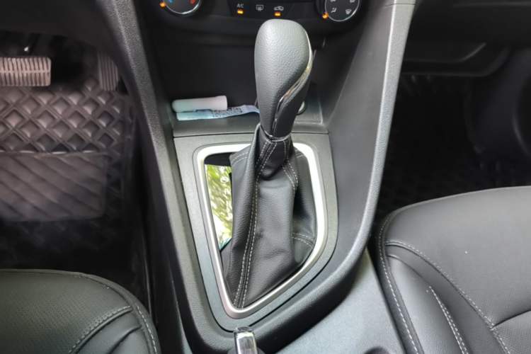 Used Buick GT 2021 Revised Version 1.3T Automatic Mild Hybrid Elite Edition Gear Lever