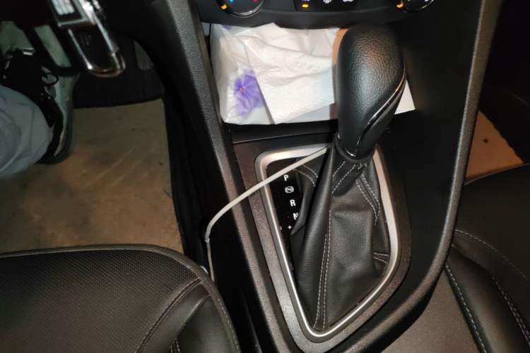 Used Buick GT 2021 Revised Version 1.3T Automatic Mild Hybrid Elite Edition Gear Lever