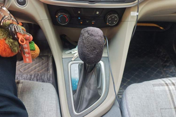 Used Buick GT 2021 Revised Version Flagship 1.5L Automatic Entry-Level Trim Gear Lever