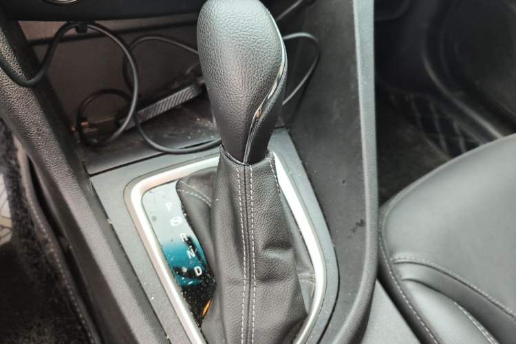 Used Buick GT 2021 Revised Version 1.3T Automatic Mild Hybrid Elite Edition Gear Lever