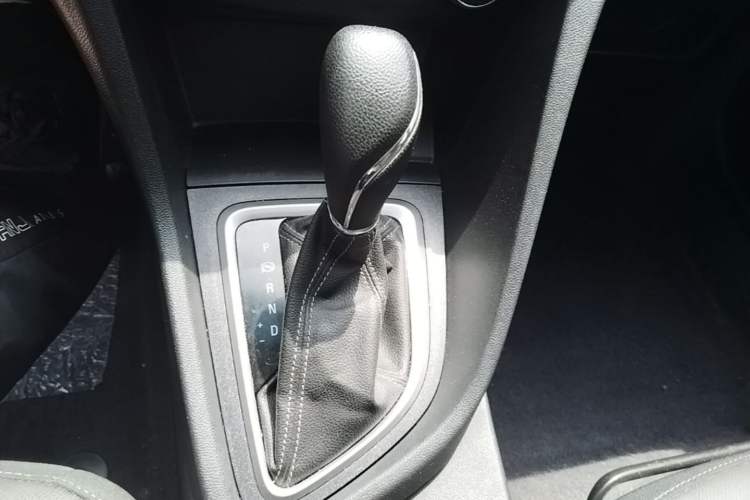 Used Buick GT 2021 Revised Version Flagship 1.5L Automatic Elite Edition Gear Lever