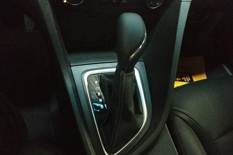 Used Buick GT 2021 Revised Version 1.3T Automatic Mild Hybrid Elite Edition Gear Lever