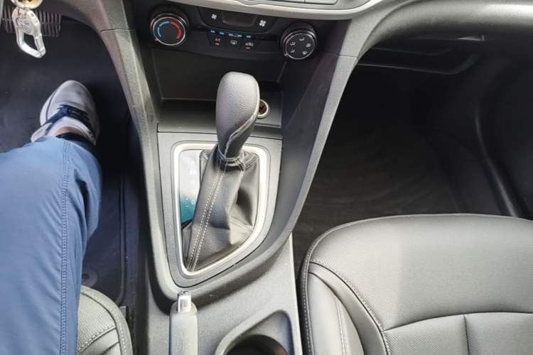 Used Buick GT 2021 Revised Version Flagship 1.5L Automatic Elite Edition Gear Lever