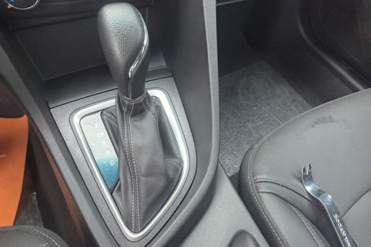 Used Buick GT 2021 Revised Version Flagship 1.5L Automatic Elite Edition Gear Lever