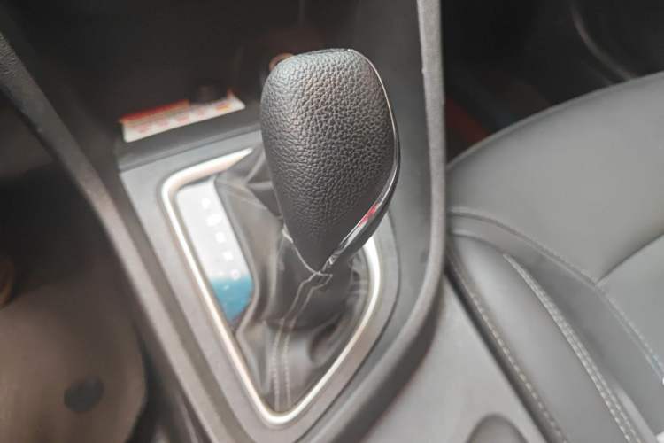 Used Buick GT 2021 Revised Version Flagship 1.5L Automatic Elite Edition Gear Lever