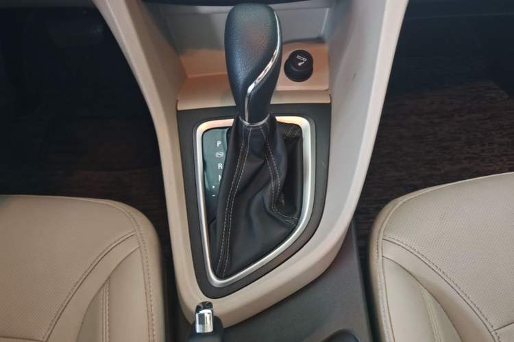 Used Buick GT 2021 Exemplar 1.5L Automatic Elite Version Gear Lever