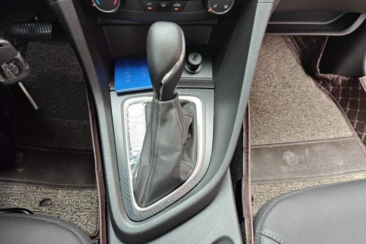 Used Buick GT 2021 Revised Version Flagship 1.5L Automatic Elite Edition Gear Lever